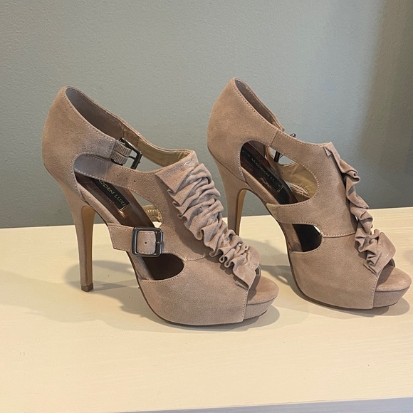 Steven By Steve Madden Shoes - Steven By Steve Madden Ruched Peep-Toe Heels in Light Taupe